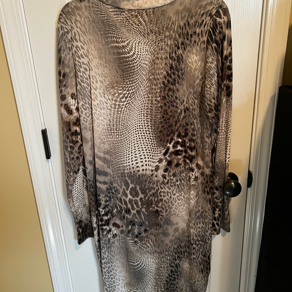Chic Animal Print Long Sleeve Dress